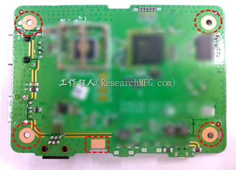 雷射后。使用雷射(Laser)去除绿漆后的效果。